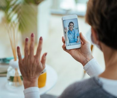 Energia segura na telemedicina: entenda o papel dos nobreaks na saúde conectada